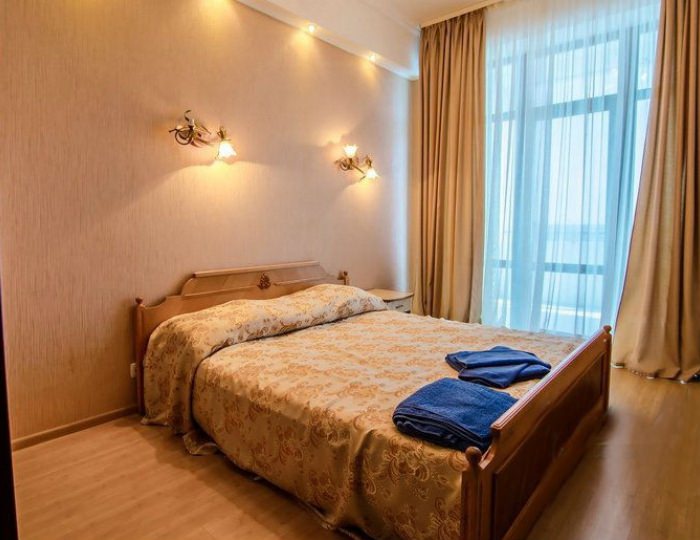 Люкс 2-комнатный, 2-й этаж, юг (корп.4) - Санаторий «Родина»