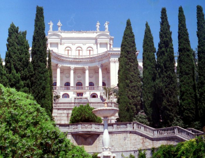 Внешний вид и территория - Санаторий «Родина»